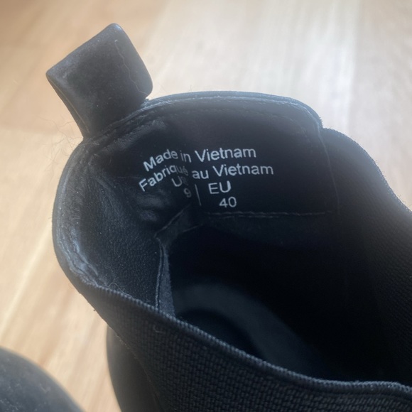 Chelsea boots - Picture 3 of 4